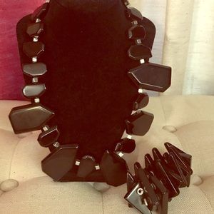Statement necklace and bracelet set